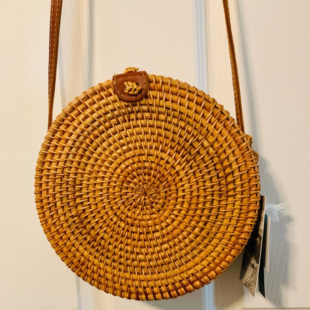 Wicker Round Crossbody Purse